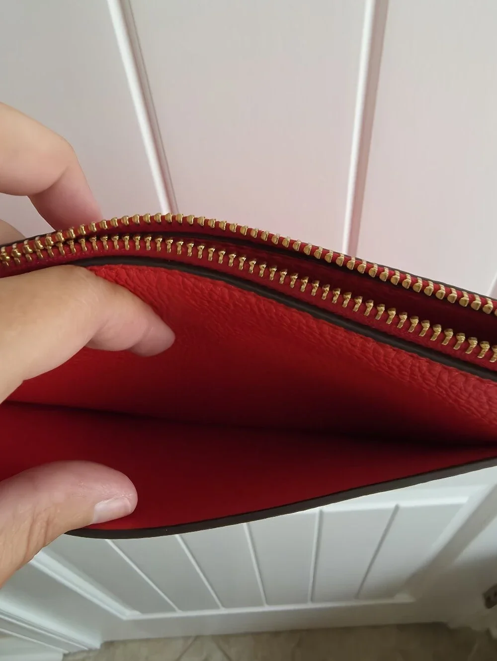 EUC Tory Burch Red Pebbled Leather Crossbody Bag